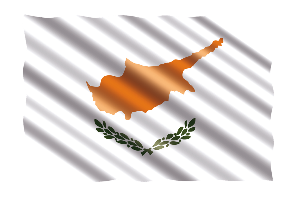 Кипр приостанавливает действие программы гражданства за инвестиции