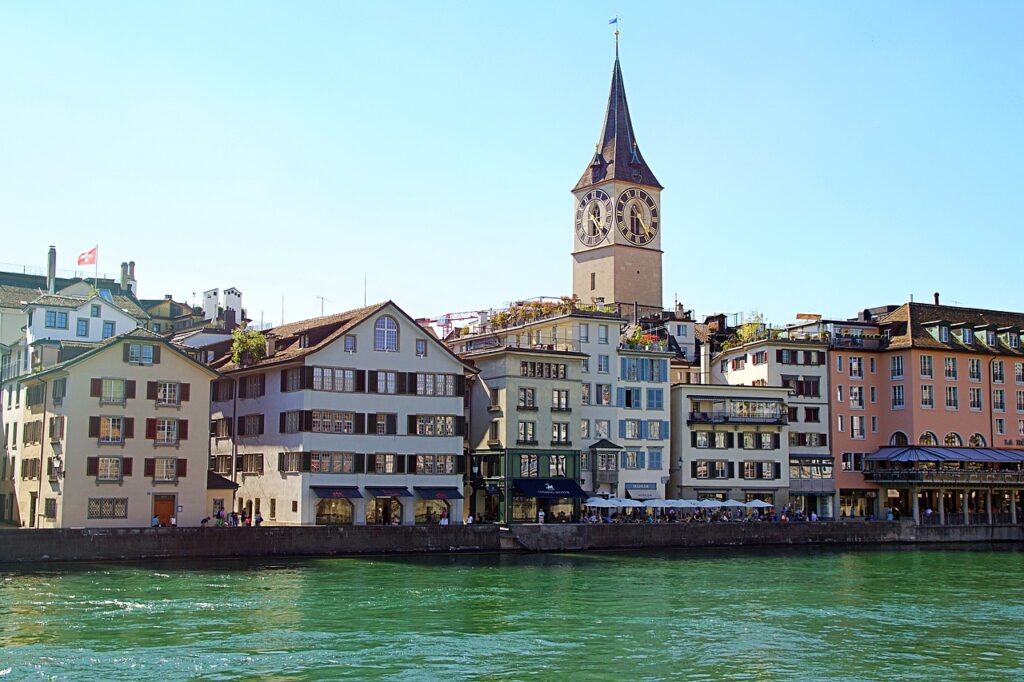 В кантоне Цюрих на рынок выходит все больше жилой недвижимости